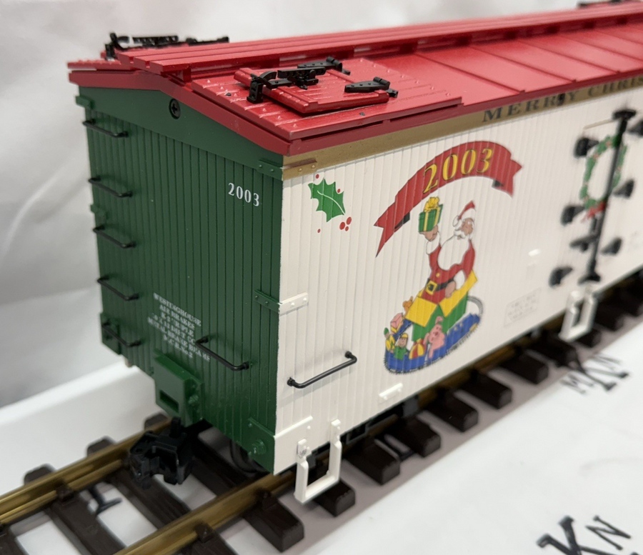 USA Trains R13021 Christmas 2003 Refrigerator Car G Scale