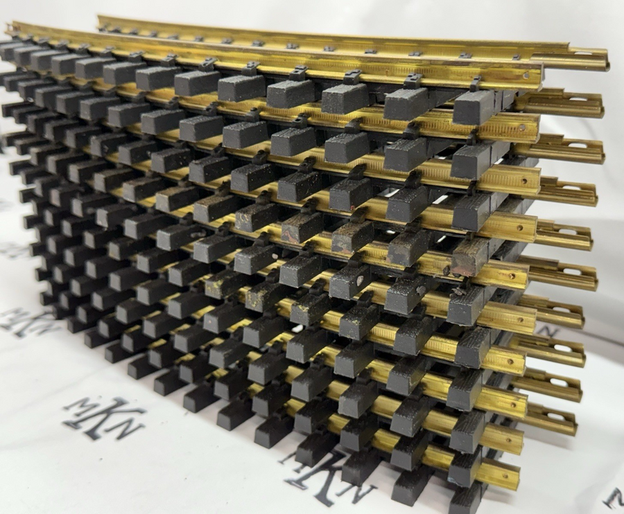 Aristo-Craft ART-30100 US Style 4' Diameter (10) Curved Brass Track G Scale LN