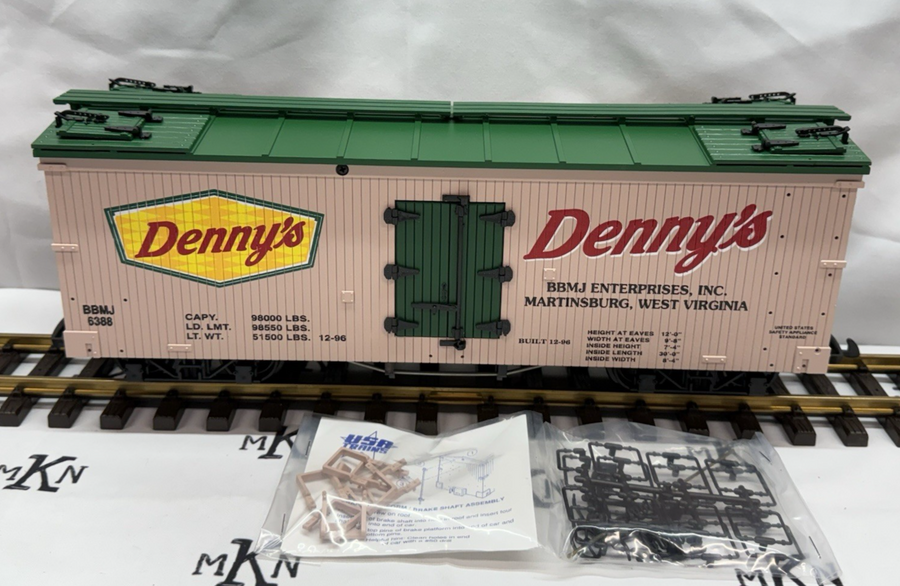 USA Trains Denny's Restaurant Refrigeration Reefer Car G Scale