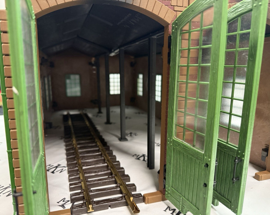 Pola LGB G Scale 911 Double Locomotive Engine Shed LN Complete