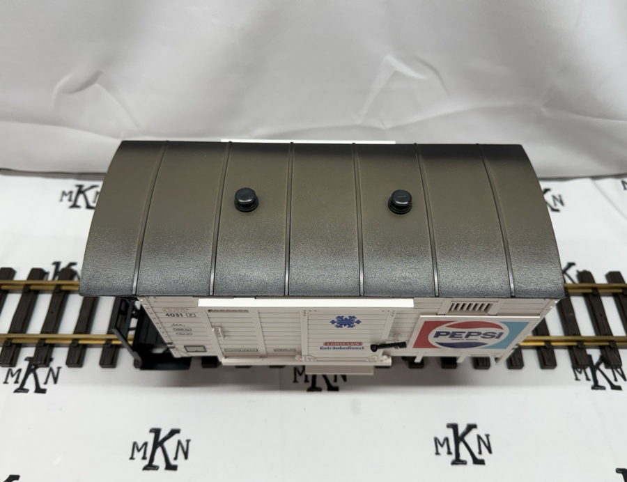 LGB 4031 Pepsi Cola Box Car G Scale with Track Cleaning Pads