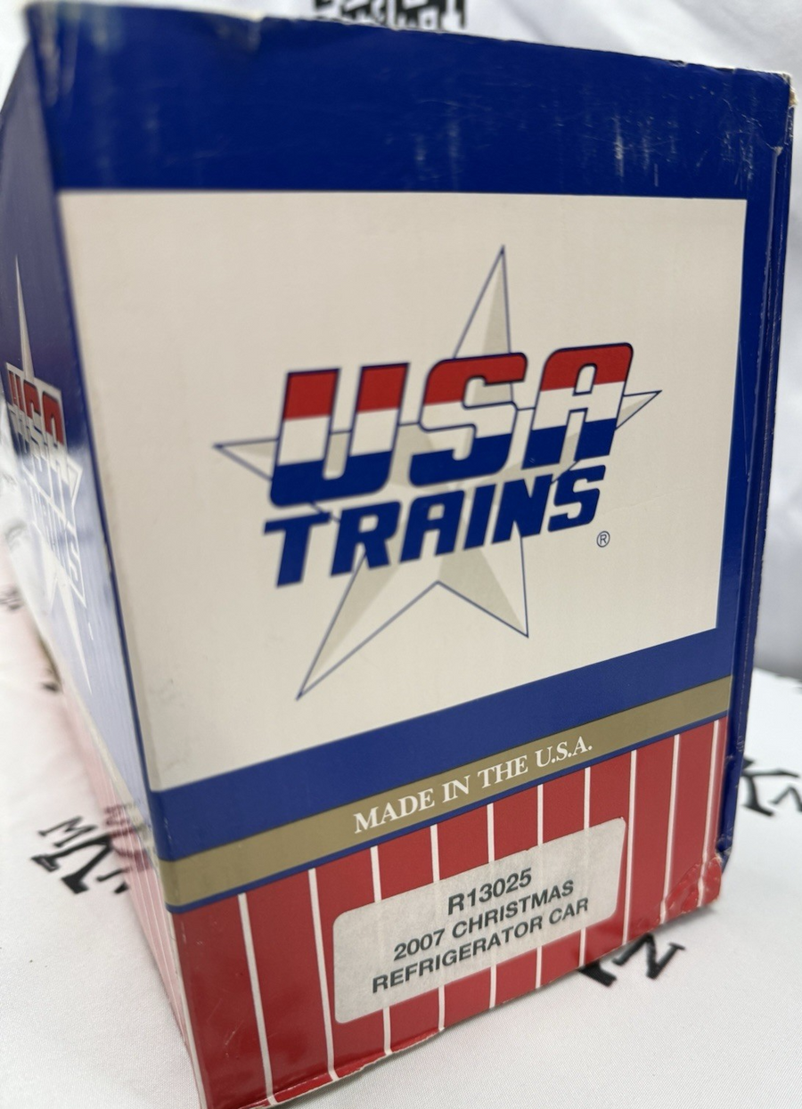 USA Trains R13025 Christmas “Merry Christmas” Refrigerator Reefer Car G Scale