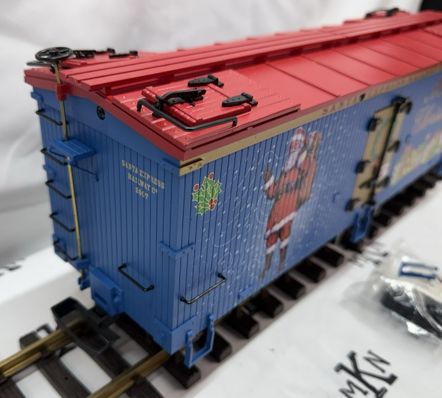 USA Trains R13025 Christmas “Merry Christmas” Refrigerator Reefer Car G Scale