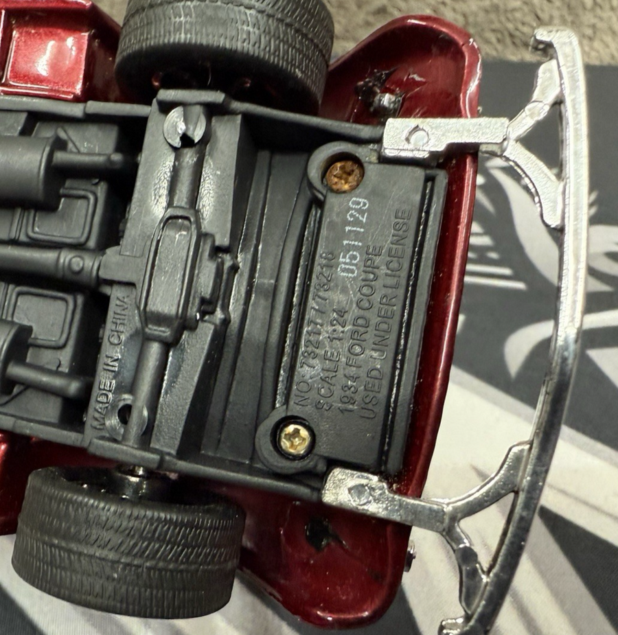 1934 Ford Coupe 1/24 Die-Cast Timeless Legends by MOTOR MAX Red