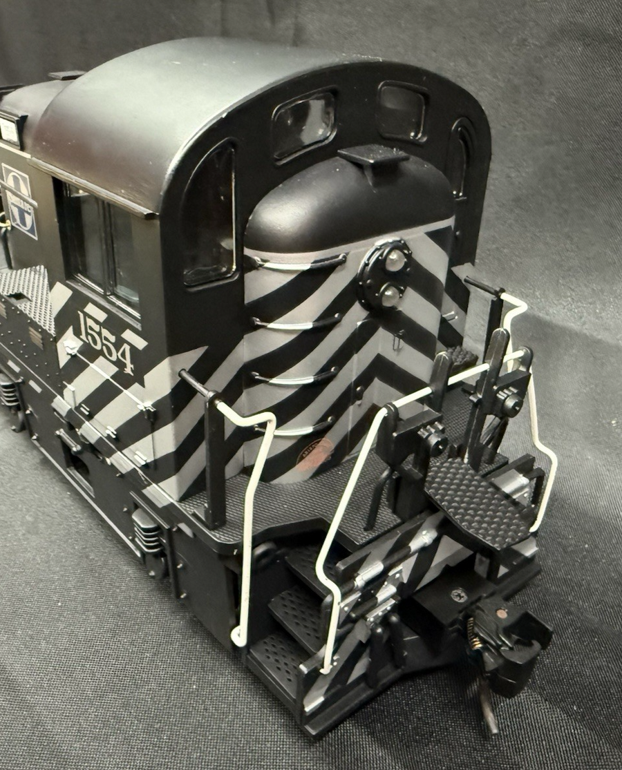Aristo Craft Art- 22505 LIL' CRITTER DIESEL LOCOMOTIVE SANTA FE #1554 Tested