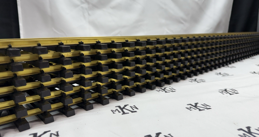 USA TRAINS R81065 BRASS 60 INCH STRAIGHT TRACK 6 total 5-foot Sections G Scale