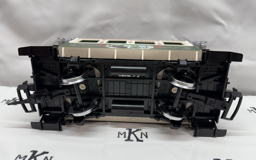 LGB 36021 Christmas 2021 Car Passenger Coach Brand New G Scale