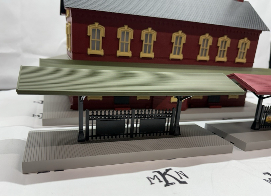 MTH Rail King O Scale 30-90094 Dark Red Stone Passenger Station