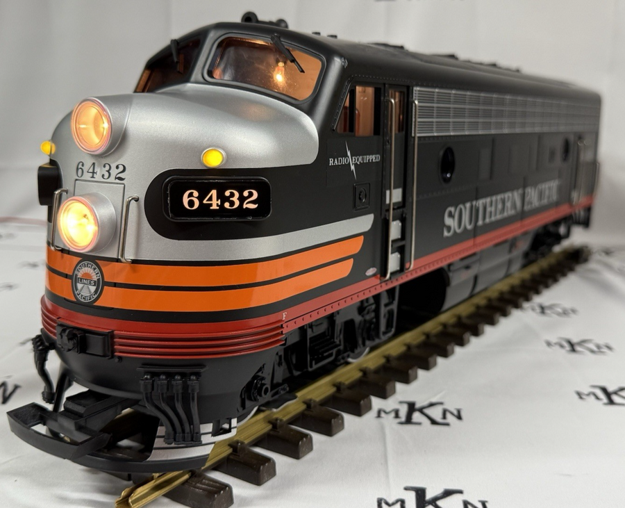 LGB 24570 SOUTHERN PACIFIC BLACK WIDOW F7 DIESEL LOCOMOTIVE TRAIN #6432 G Scale