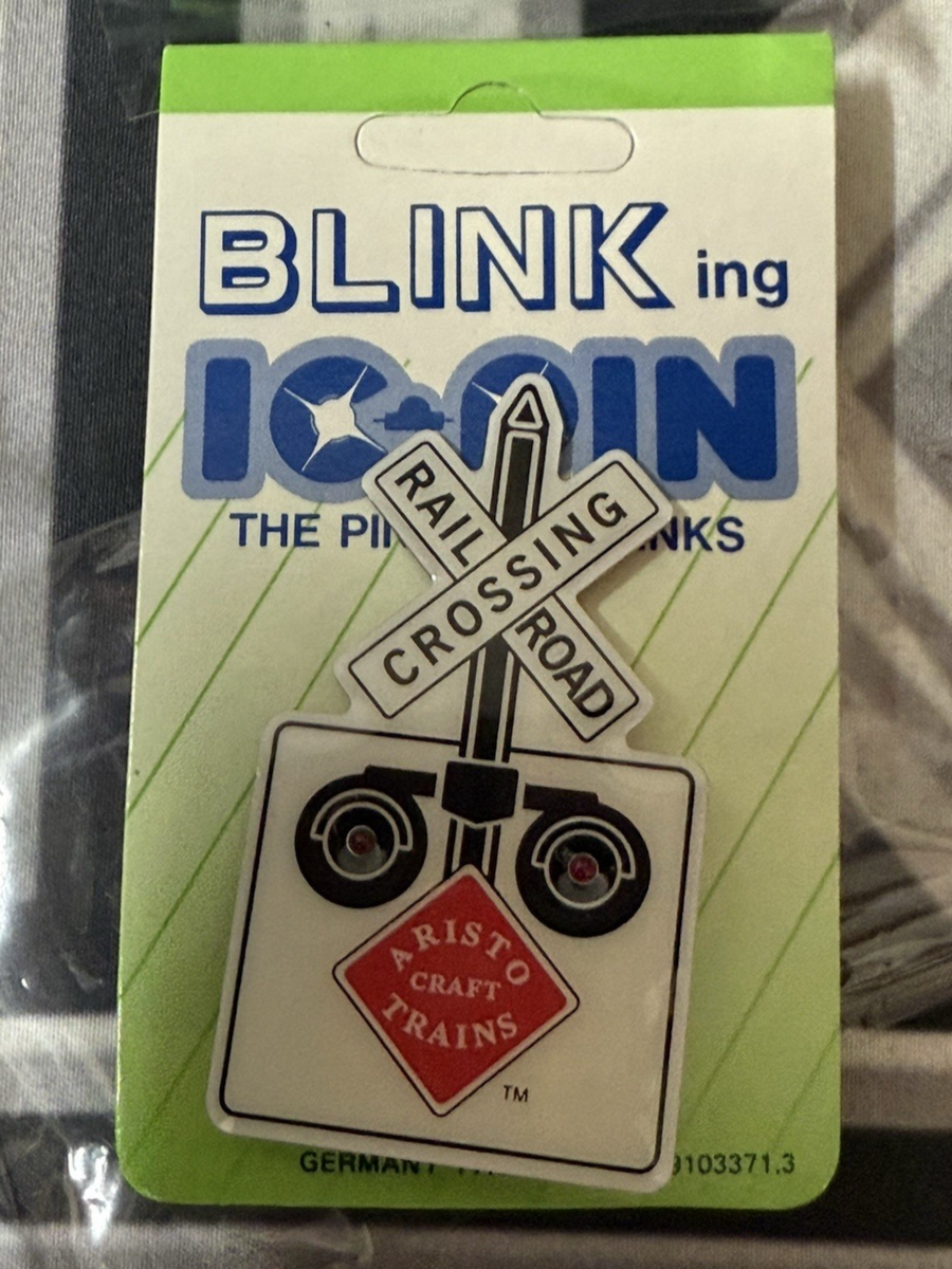 Vintage ARISTO-CRAFT  TRAINS Blinking Hat Pins New Sealed 4 total pieces G Scale