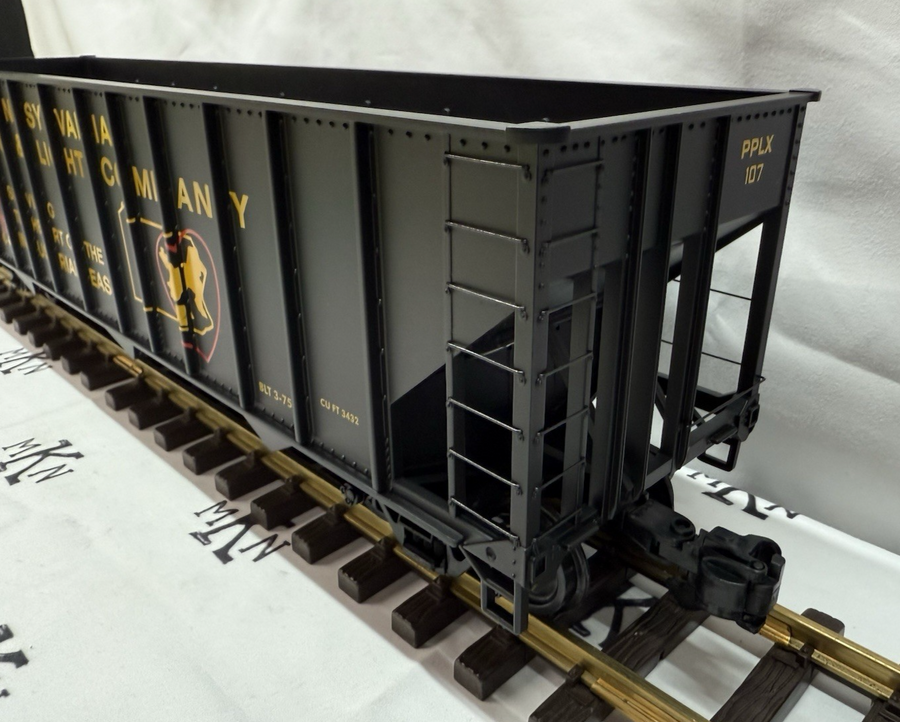Aristo Craft 41497S-C Pennsylvania Power Light Co. 3 Bay 100 Ton Hopper G Scale