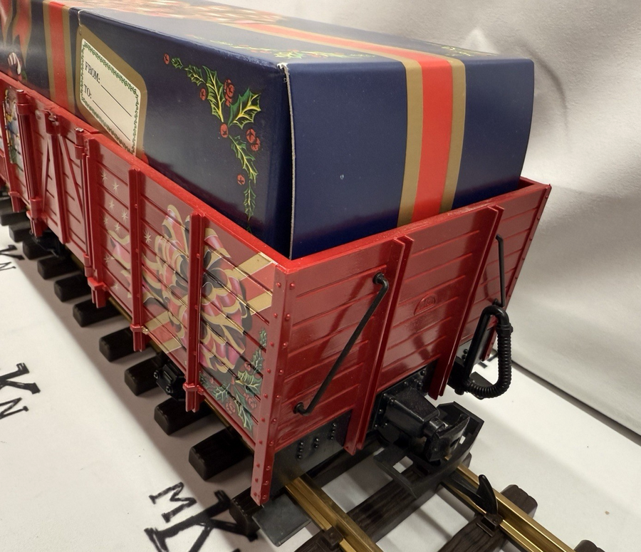 LGB 4021CT Christmas Train Low Side Wood Gondola Wagon with Gift Box G Scale