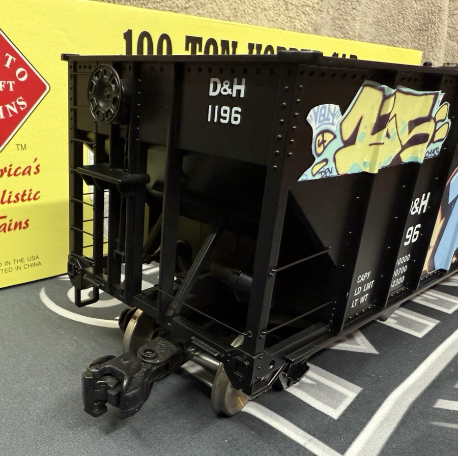 Aristo craft ART 41425 Delaware & Hudson 100 Ton Hopper Graffiti G Scale LN/BOX