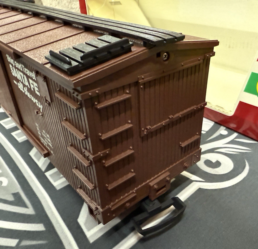 LGB 4067 D03 ATSF Santa Fe Box Car G Scale New/Box