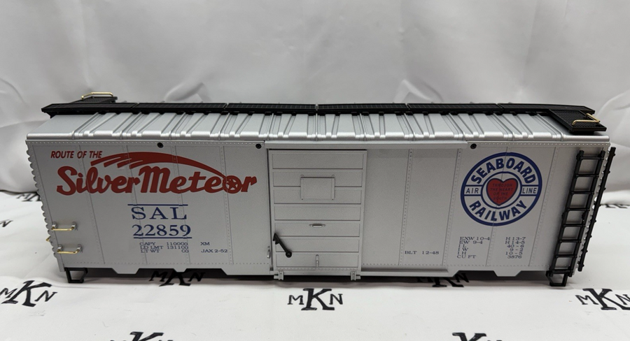 LGB 43913 SEABOARD RAILWAY, SILVER METEOR BOX CAR no trucks G Scale