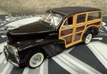 Welly 1948 Chevrolet Fleetmaster Woody Wagon Brown Diecast Toy Car #22083