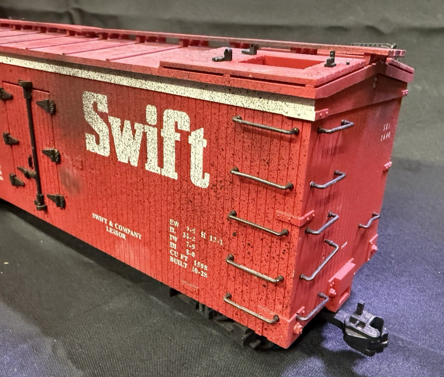USA Trains G Scale Red Swift SRLX1600 Refrigerator Line Box Car – MKN ...