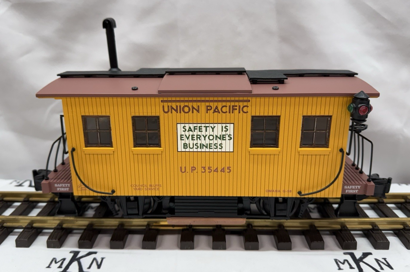 ARISTO CRAFT 46953 UNION PACIFIC TRACK CLEANING CABOOSE W/ METAL WHEEL ...