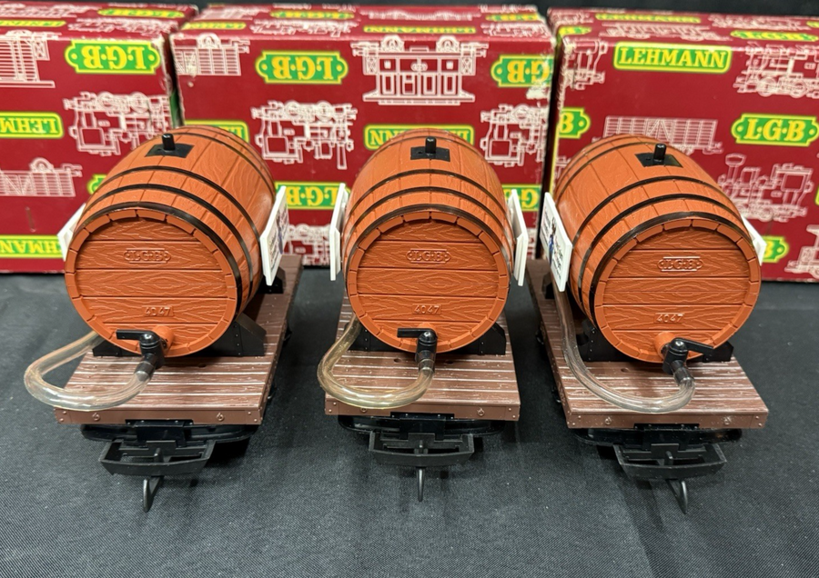 LGB 4047 G-Scale Wine Beer Barrel in NEW old stock G Scale Flat Car Lot of 3