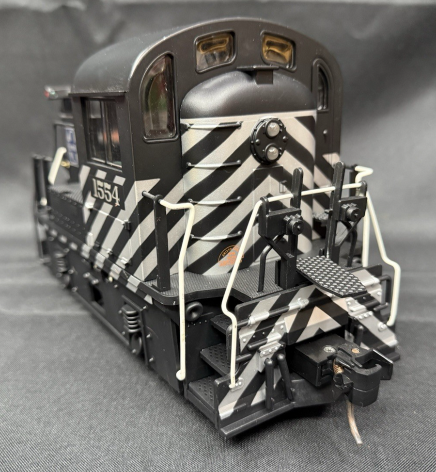 Aristo Craft Art- 22505 LIL' CRITTER DIESEL LOCOMOTIVE SANTA FE #1554 Tested