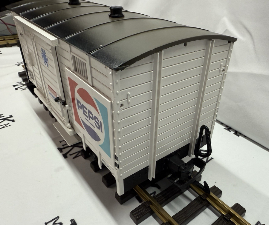 LGB 4031 Pepsi Cola Box Car G Scale with Track Cleaning Pads