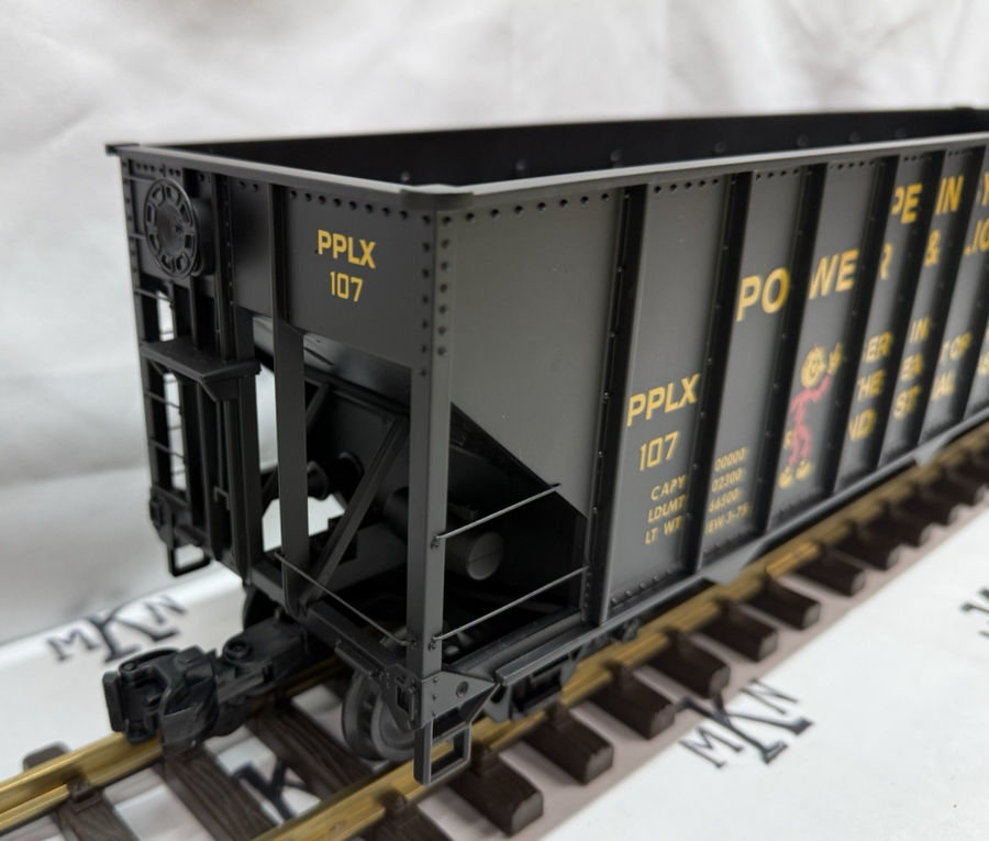 Aristo Craft 41497S-C Pennsylvania Power Light Co. 3 Bay 100 Ton Hopper G Scale