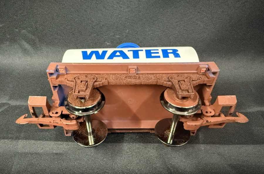 HLW Hartland Locomotive Train Works G Scale Tank Cars Kit Cars x2