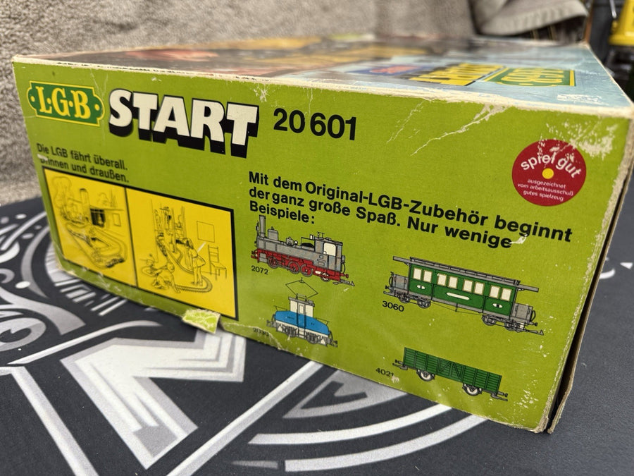 LGB 20601 G-Scale Vintage 99 5001 With 2 Cars & Circle Track Plastic Toy NEW