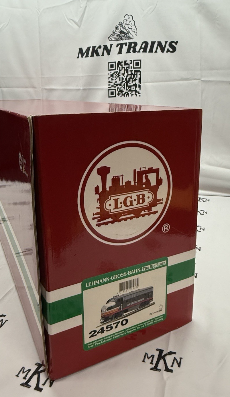 LGB 24570 SOUTHERN PACIFIC BLACK WIDOW F7 DIESEL LOCOMOTIVE TRAIN #6432 G Scale