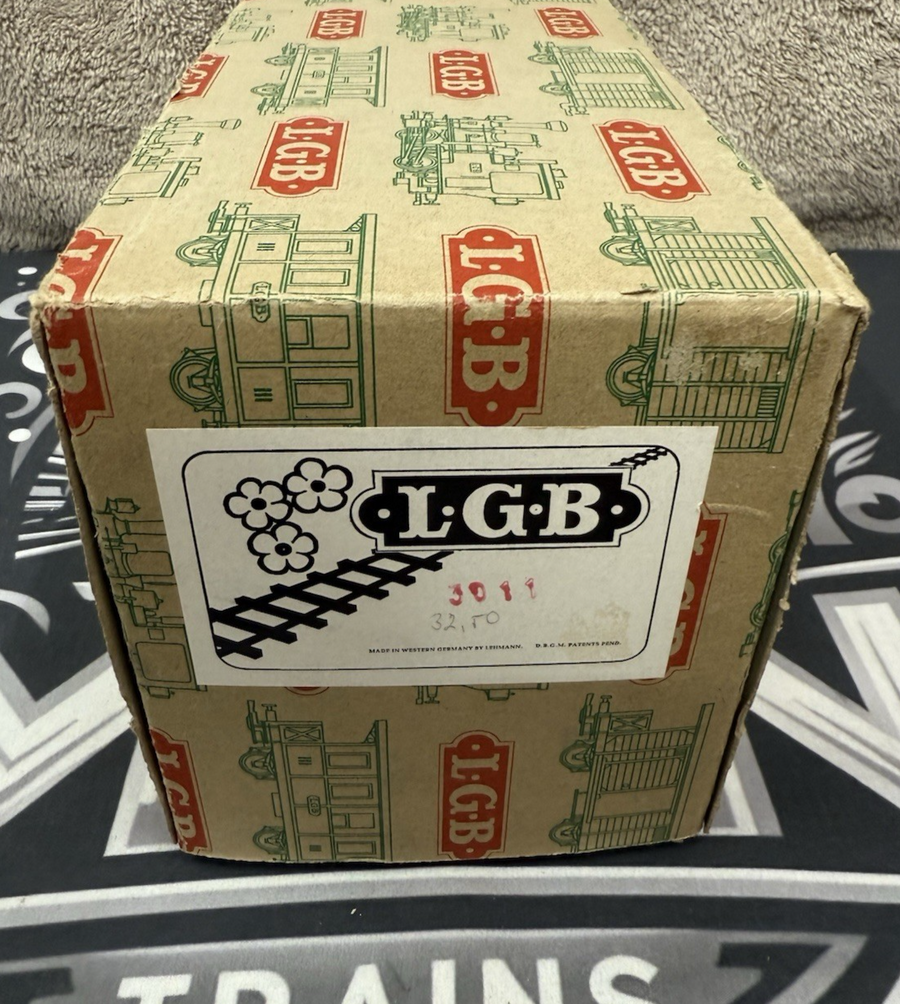 LGB 3011 Second (2nd) Class Red Passenger Coach Car early years G-Scale EX/Box