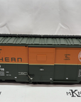 LGB 45916 Great Northern Box Car Kadee Couplers G Scale Old Stock No Trucks