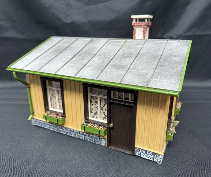 Pola 330902 G Scale Schoenweiler Waiting Room Building Excellent