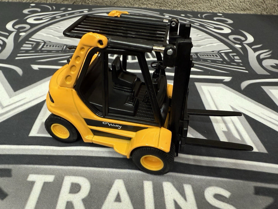 Welly Fork Lift 1:24 scale for Train Layout model trains g scale