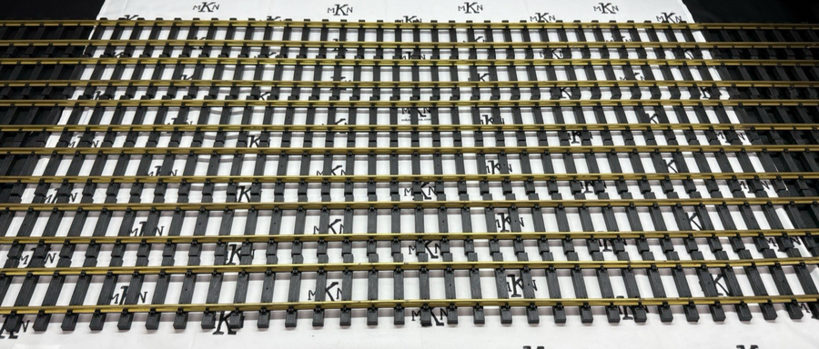 USA TRAINS R81065 BRASS 60 INCH STRAIGHT TRACK 6 total 5-foot Sections G Scale