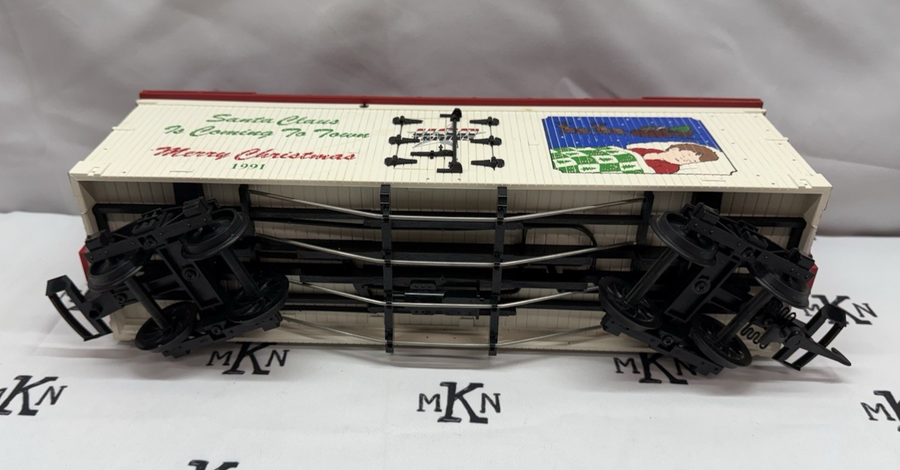 USA Trains R1300 Christmas 1991 "Santa Is Coming To Town" Reefer Car G Scale