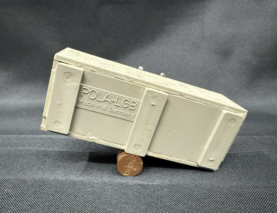 Pola LGB 915 Well Pump with Trough LN G Scale