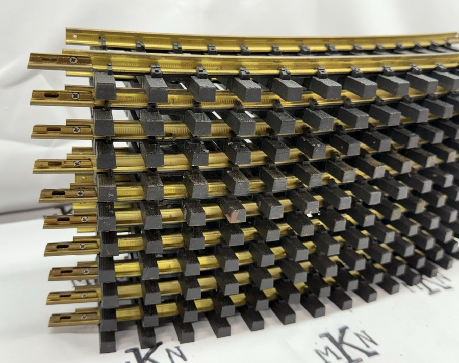 Aristo-Craft ART-30100 US Style 4' Diameter (10) Curved Brass Track G Scale LN