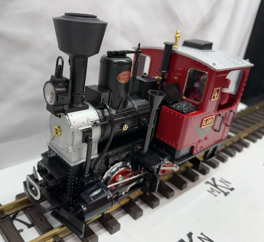 LGB 2320D CHRISTMAS 0-4-0 STEAM ENGINE WITH SANTA CLAUS G Scale New