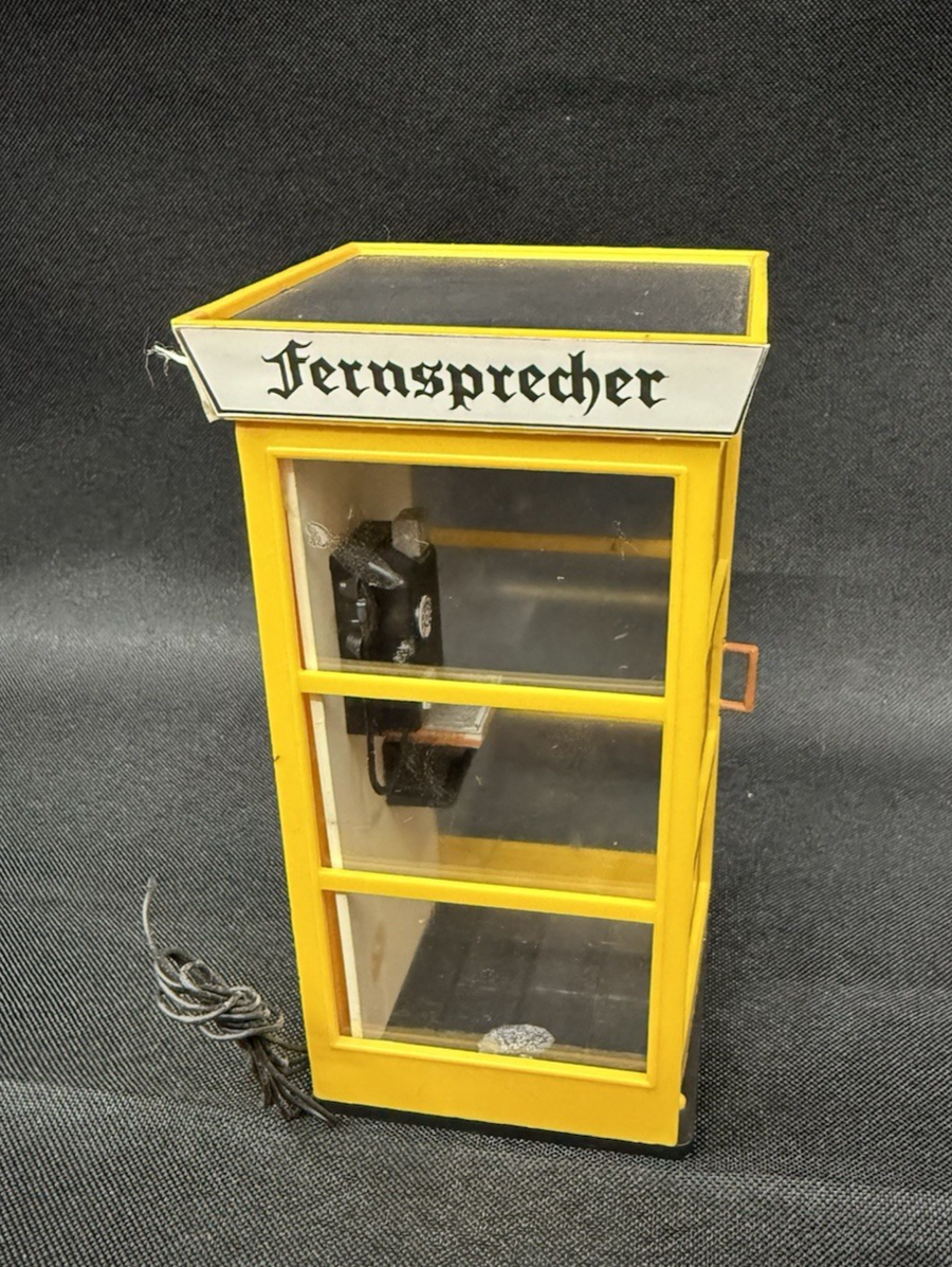 Pola LGB 952 G Scale Lighted Telephone Booth Excellent Tested