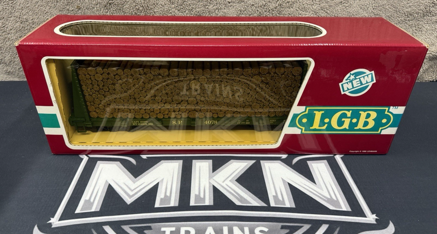 LGB 4078 SOUTHERN PACIFIC BULKHEAD FLATCAR WITH WOOD LOAD LN/BOX G Scale