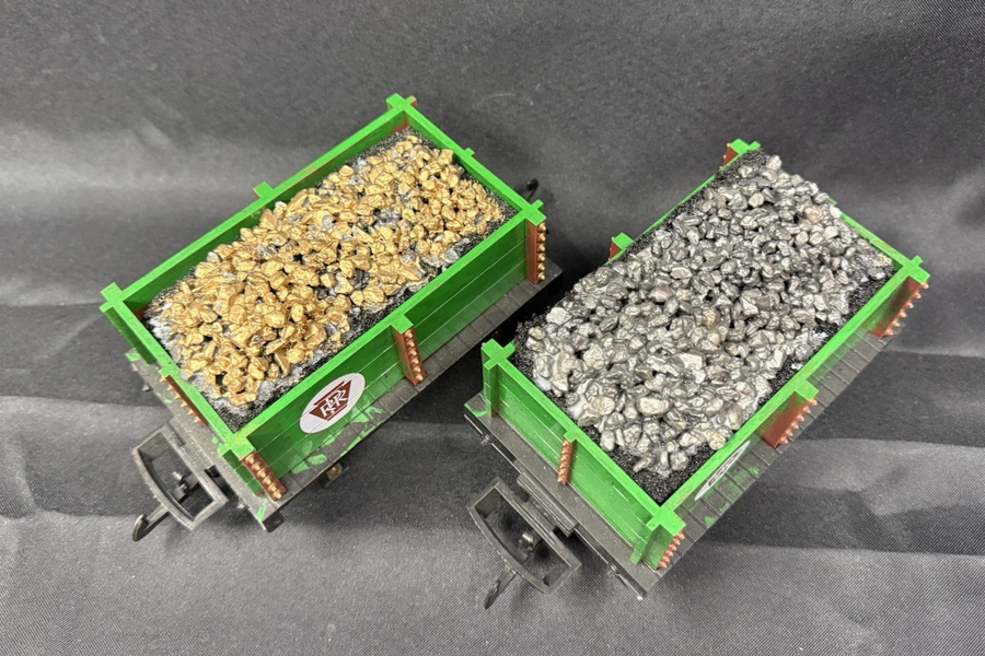 HLW Hartland Locomotive Train Works G Scale Gondola Kits Gold Coal Loads G Scale