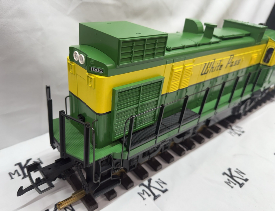 LGB 25552 White Pass green and yellow ALCO #108 DC/DCC locomotive G Scale