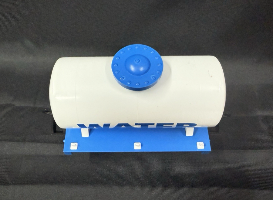 HLW Hartland Locomotive Train Works G Scale Tank Cars Kit Cars x2