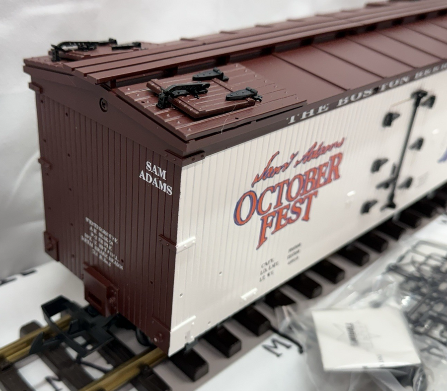 USA Trains R-16279 Sam Adams "October Fest" Beer Reefer Car G Scale