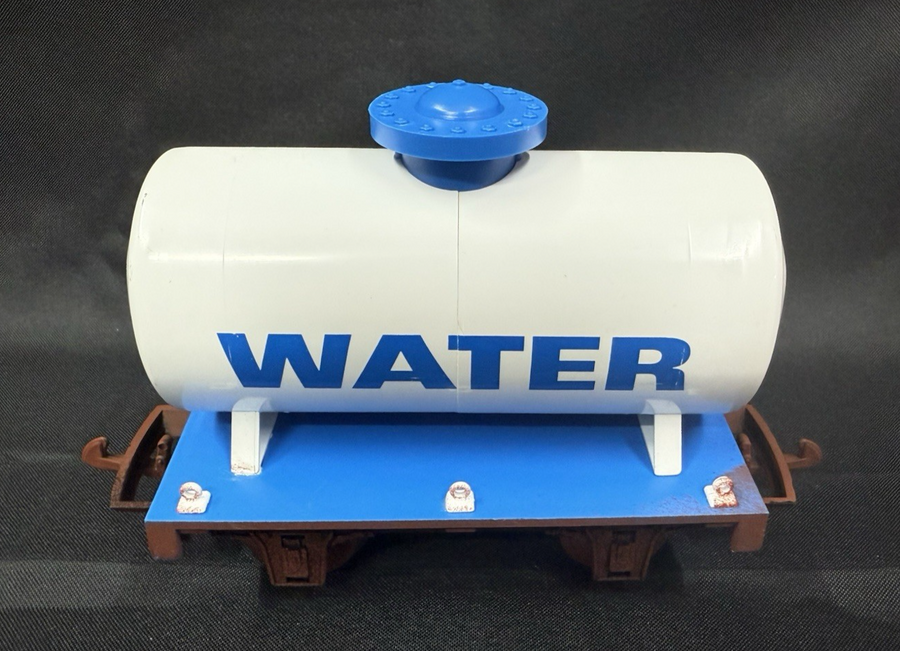 HLW Hartland Locomotive Train Works G Scale Tank Cars Kit Cars x2