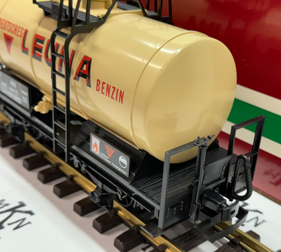 LGB 4040 L LUNA Tank Car