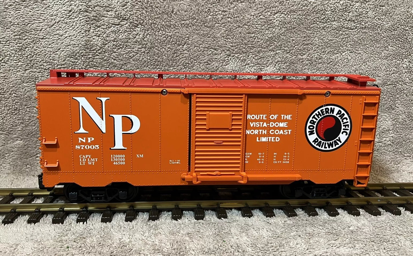 Lionel Large Scale Northern Pacific Boxcar #8-87005 G Scale NEW/BOX